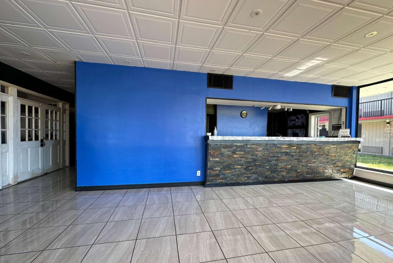 Travelodge By Wyndham ลัมเบอร์ตัน ภายนอก รูปภาพ